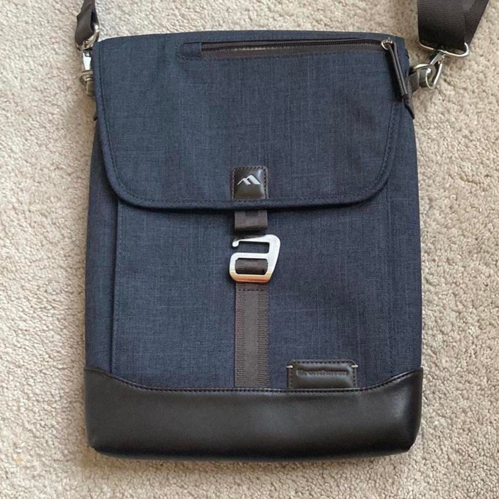 Brenthaven bag